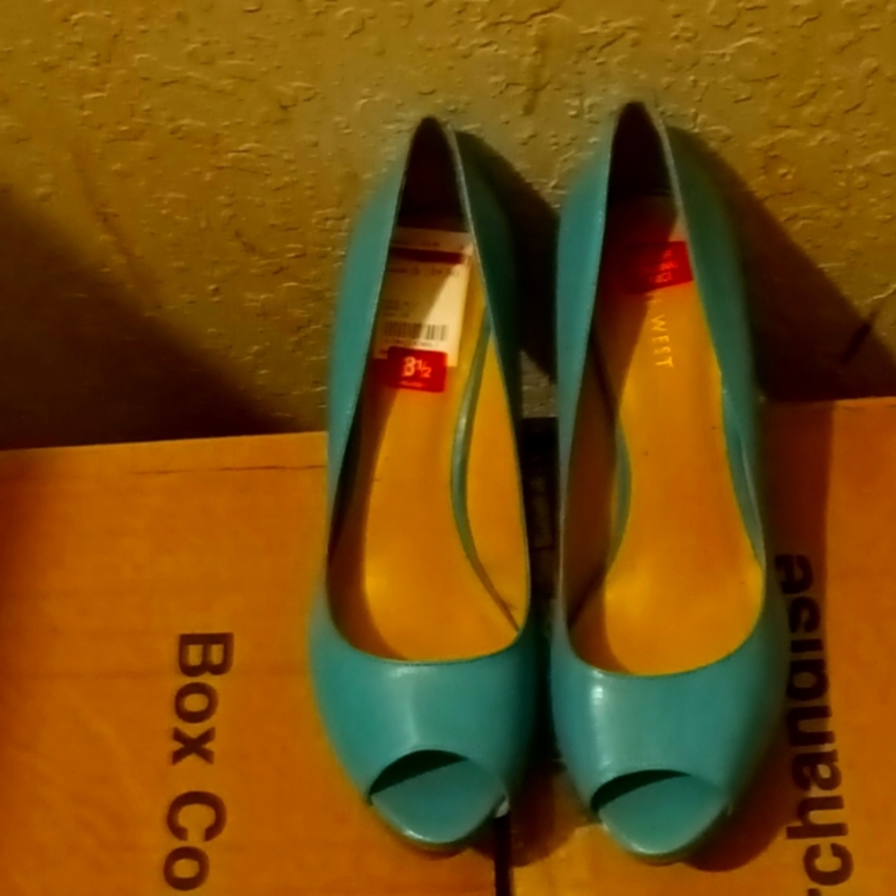 Women's Nine West Size 8.5 Heels